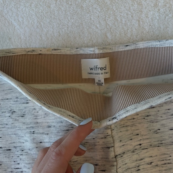 Wilfred Pencil Skirt - Picture 2 of 3